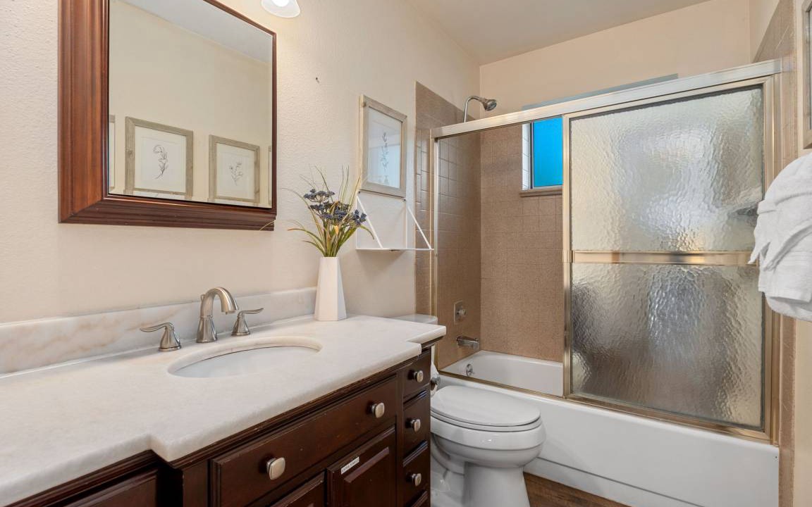 Photo of Bathroom in Cedar Village