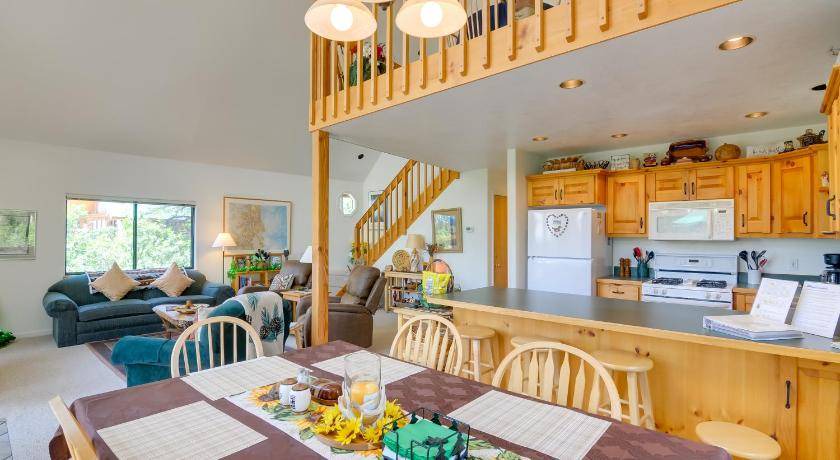 Photo of Kitchen in Twin Creek Village