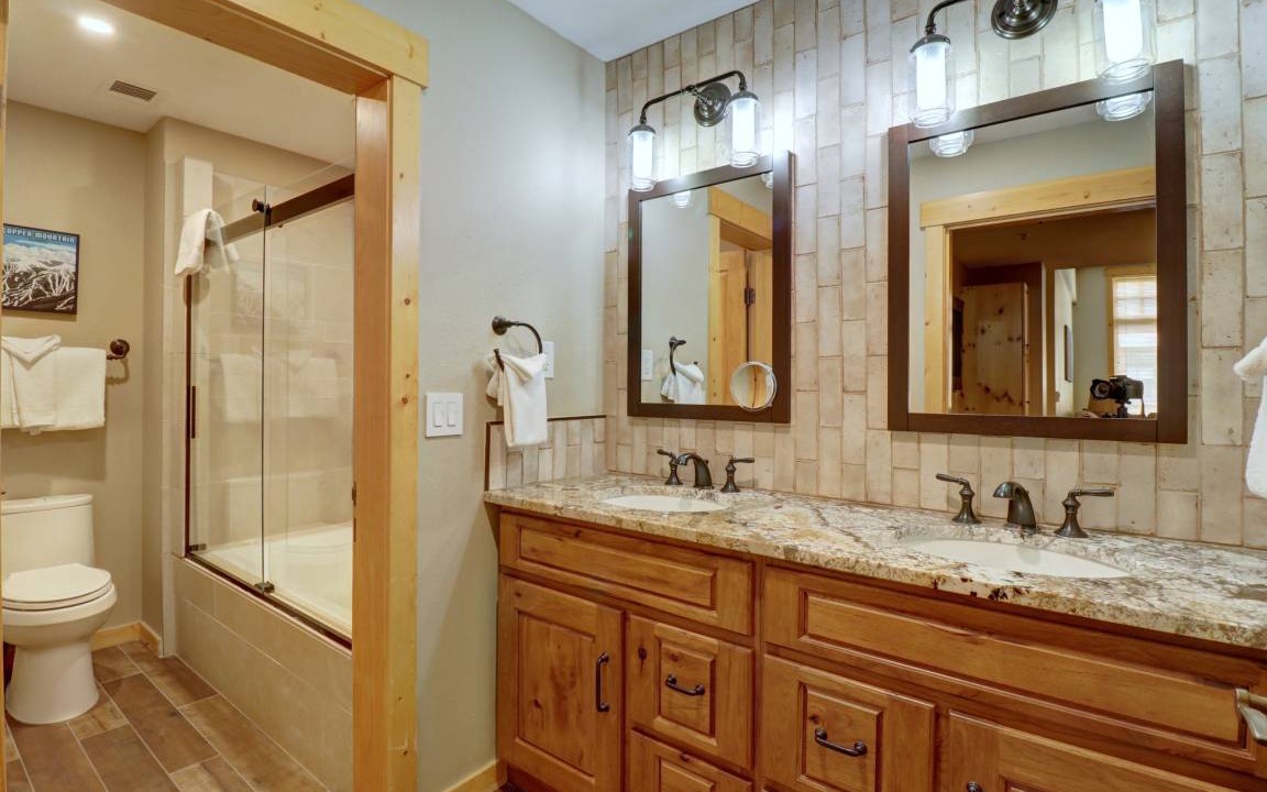 Photo of Bathroom in Copper Mountain Village