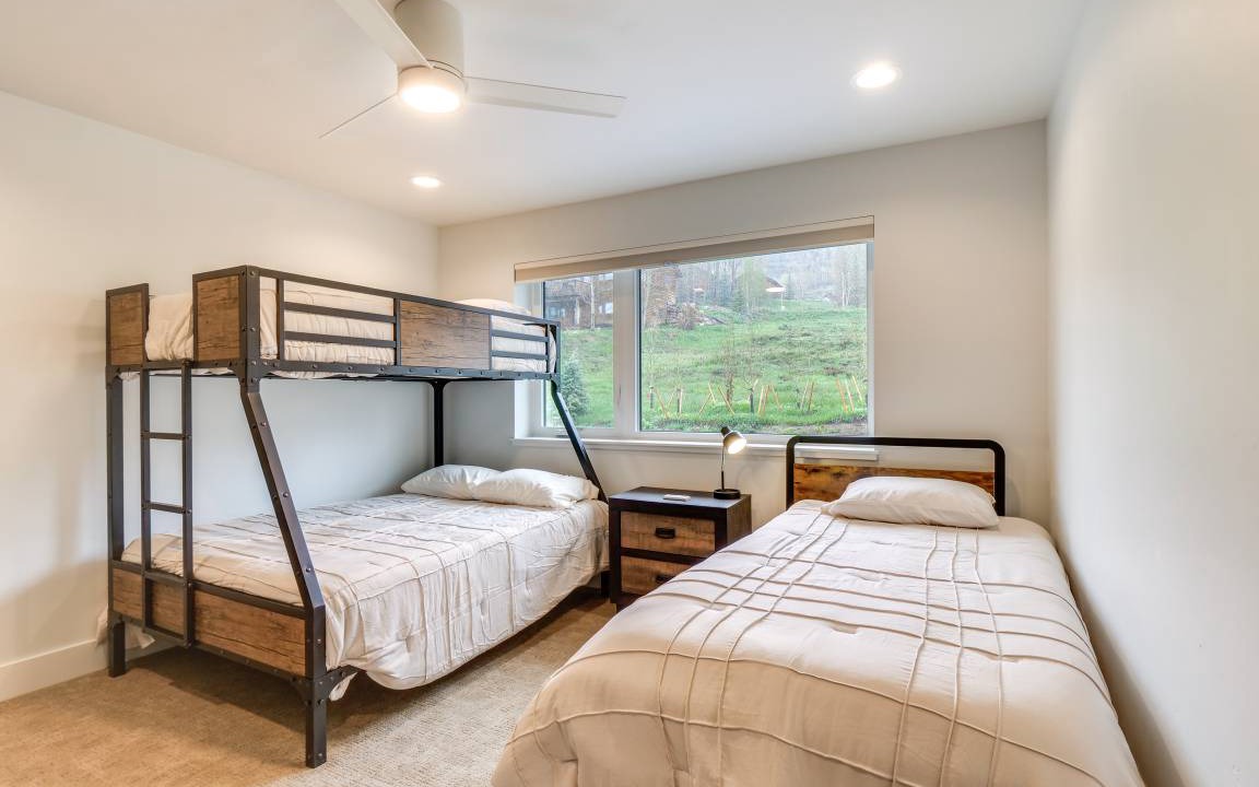 Photo of Bedroom in Crested Butte South