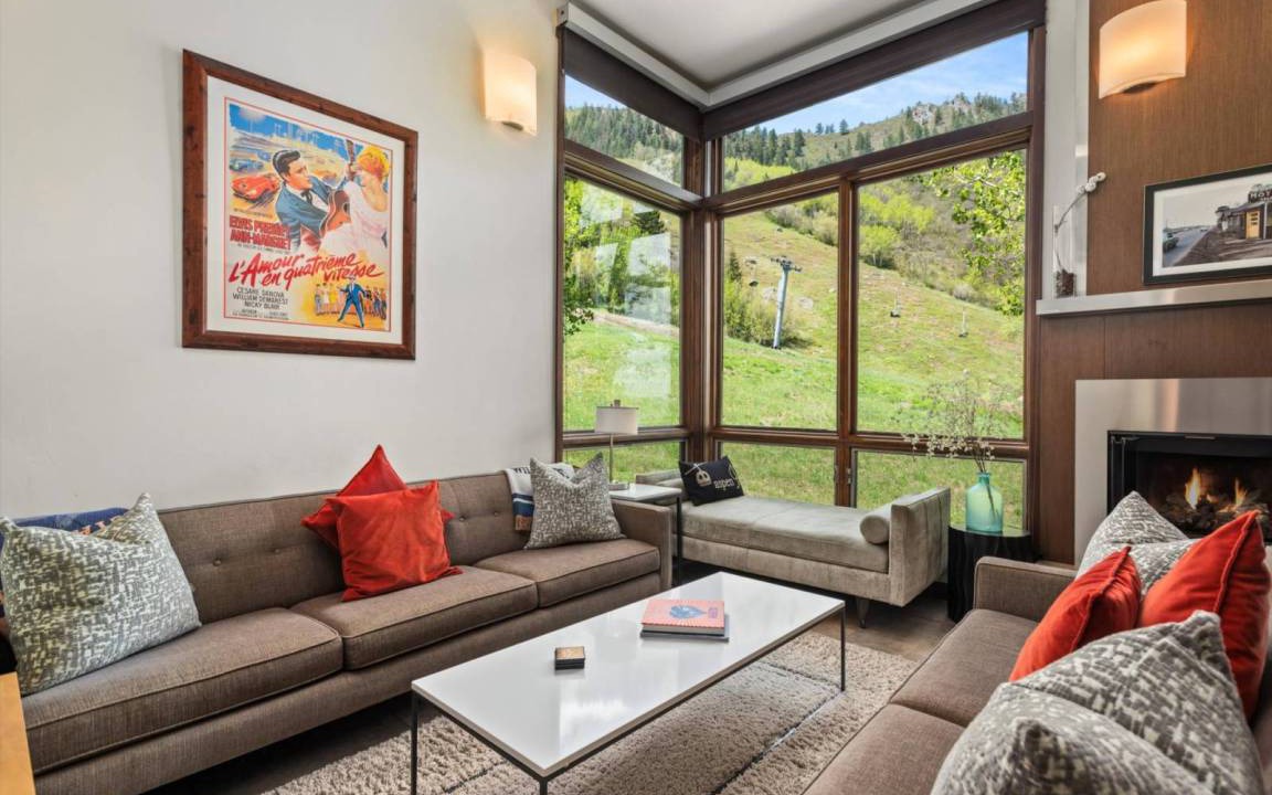 Photo of Livingroom in Aspen