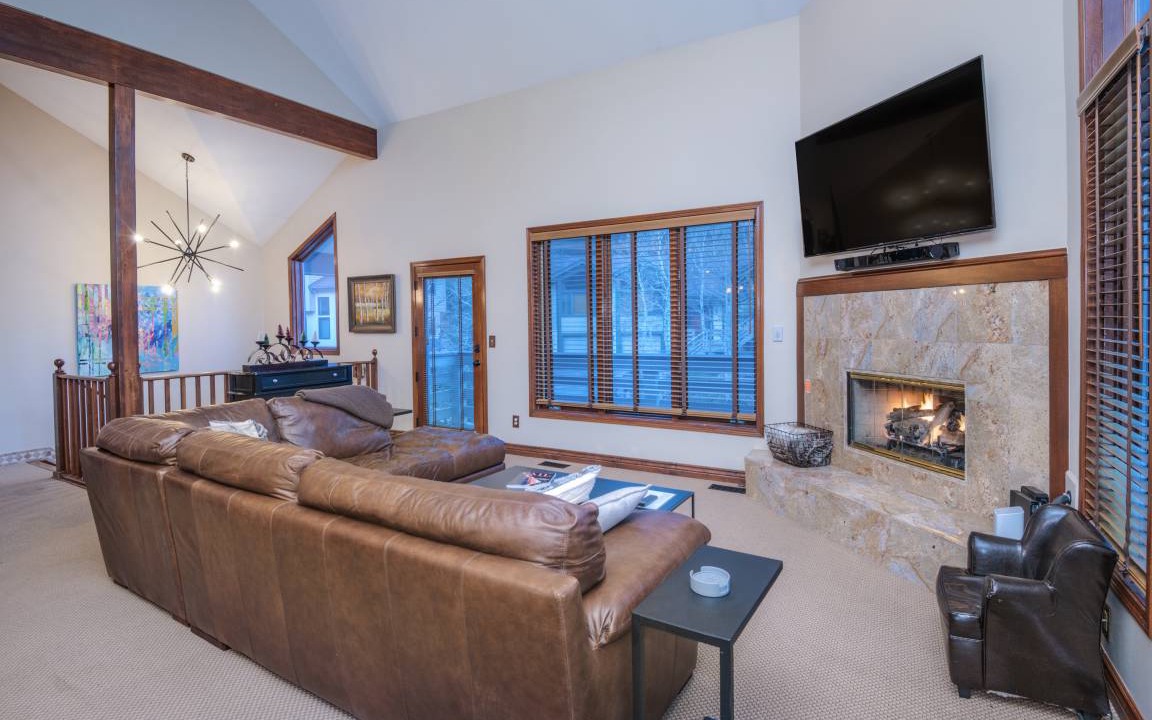 Photo of Livingroom in Vail