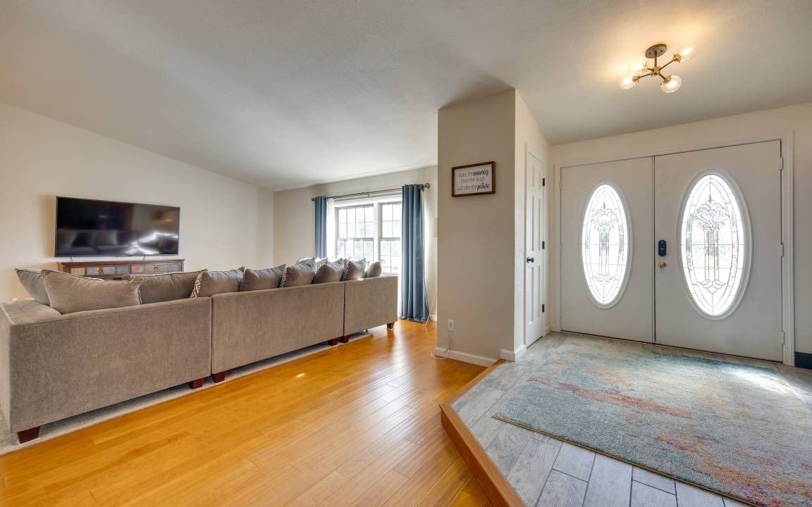 Photo of Livingroom in Gleneagle
