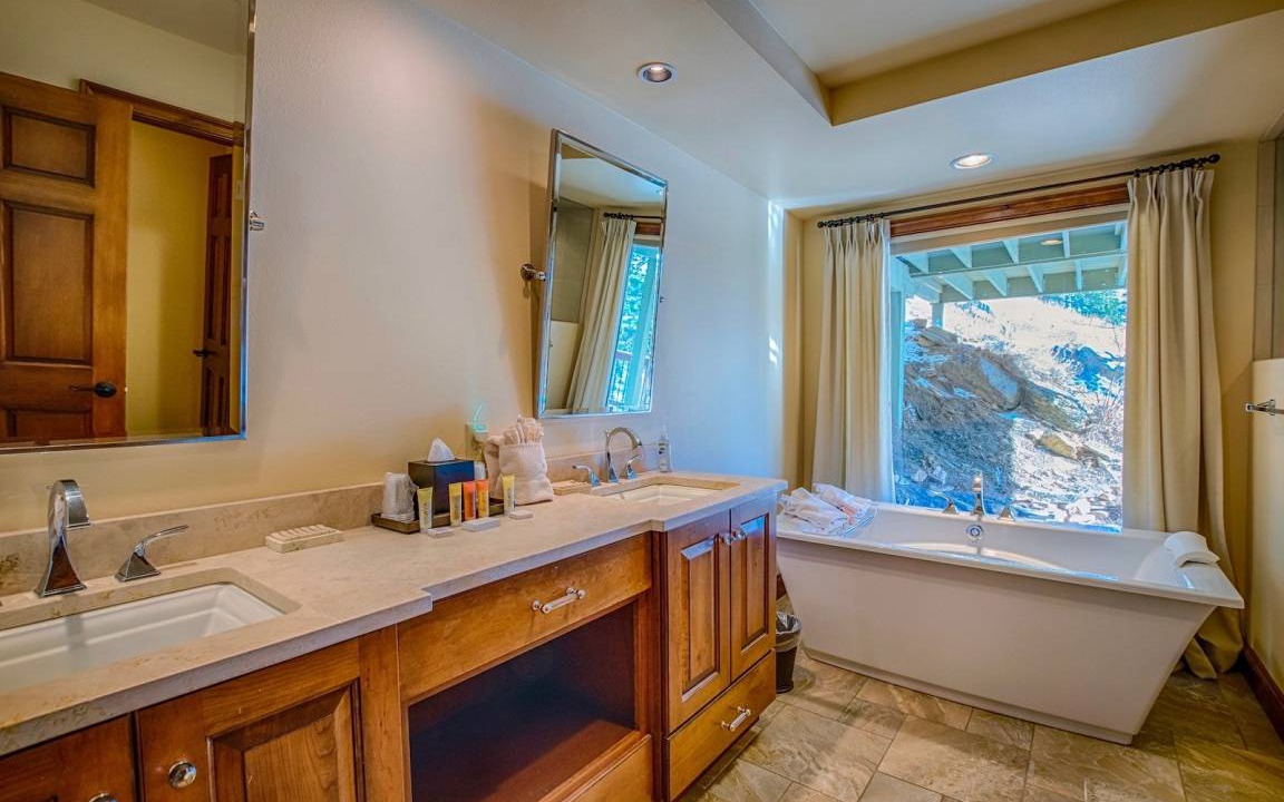 Photo of Bathroom in Windcliff Estates