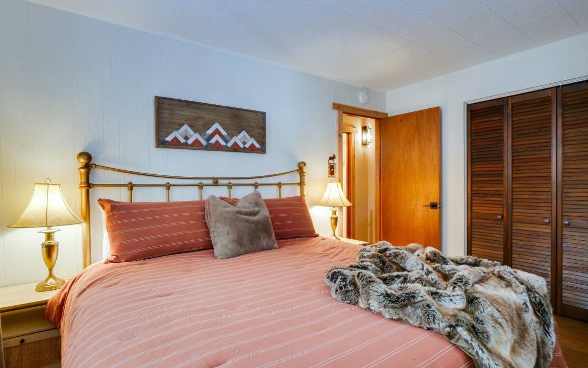 Photo of Bedroom in Dumont