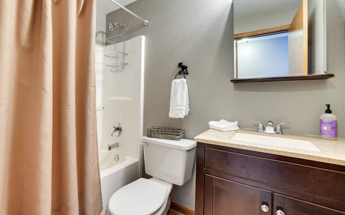 Photo of Bathroom in Grand View Highlands