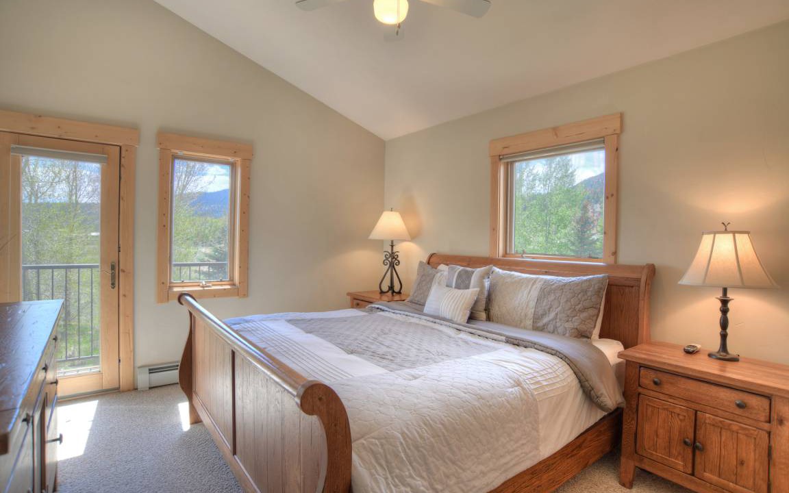 Photo of Bedroom in South Fork