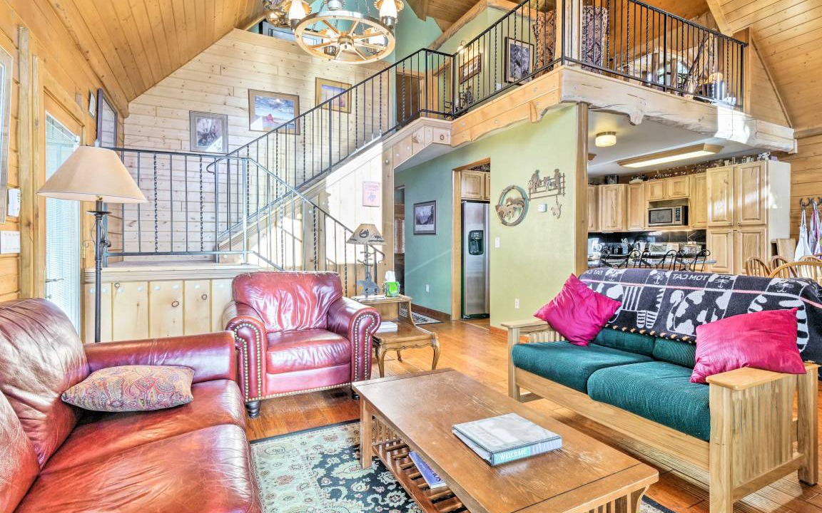 Photo of Livingroom in Warm Springs