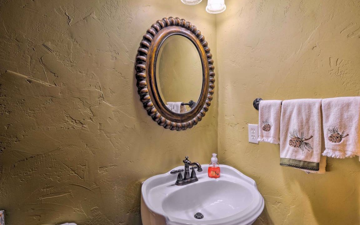 Photo of Bathroom in Michigan Hill