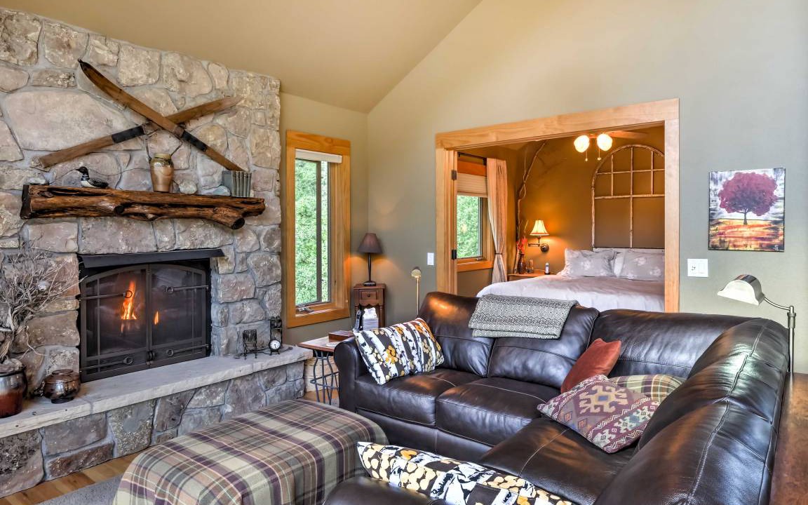 Photo of Livingroom in Carbondale