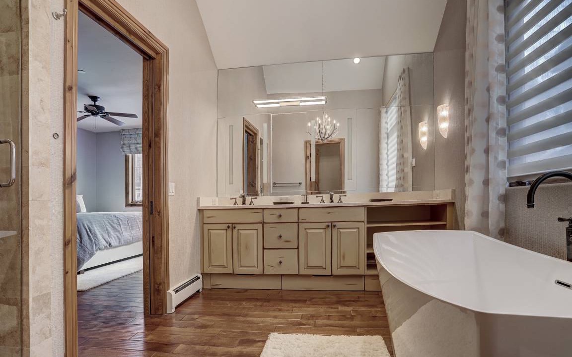 Photo of Bathroom in Edwards