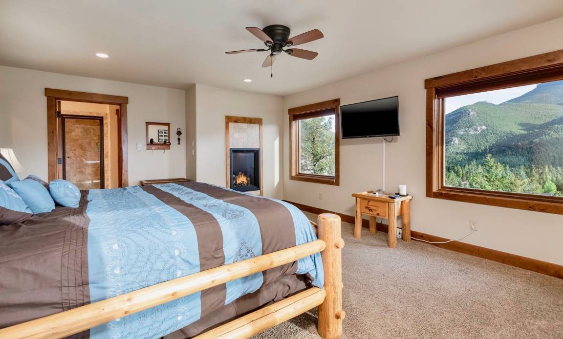 Photo of Bedroom in Windcliff Estates