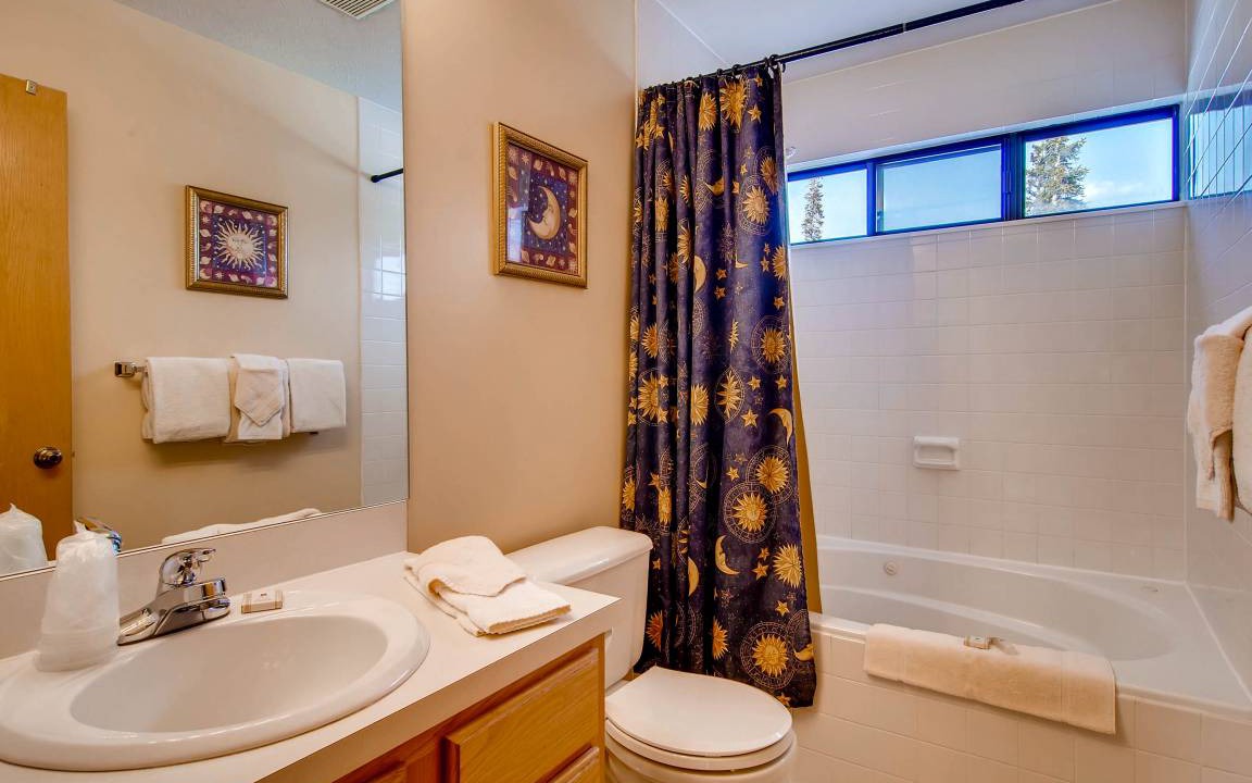 Photo of Bathroom in Wildernest