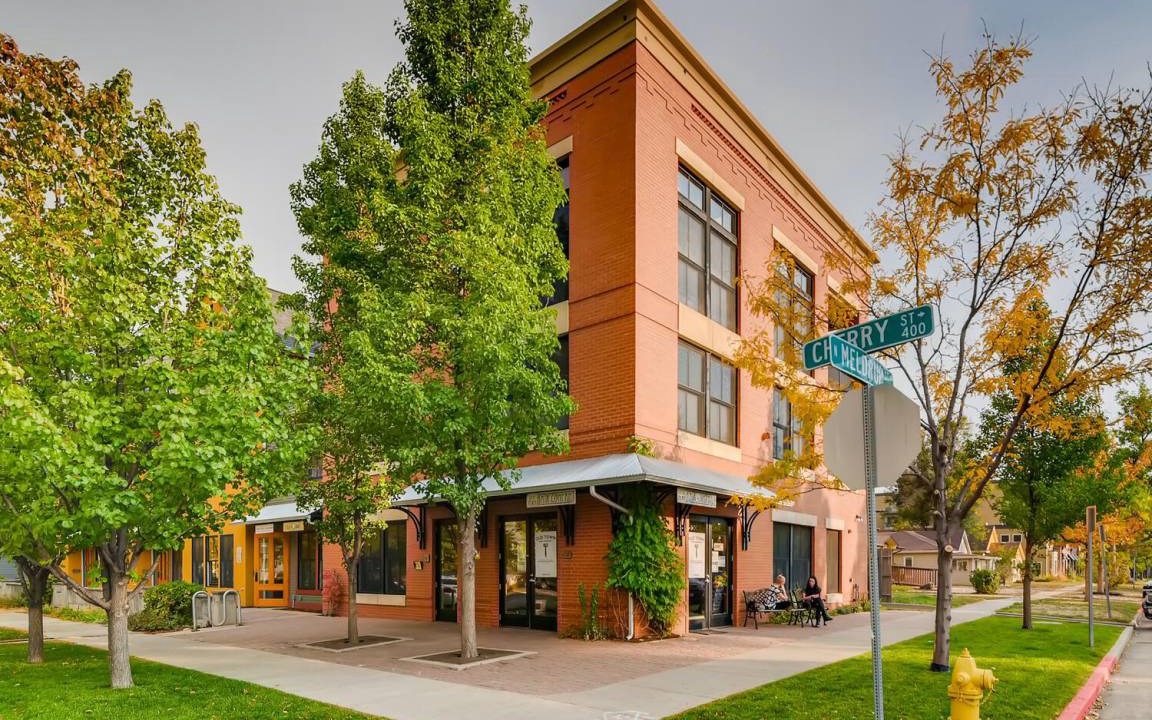 Photo of Buildings in Martinez Park