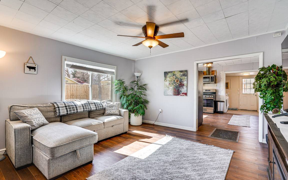 Photo of Livingroom in Canon City
