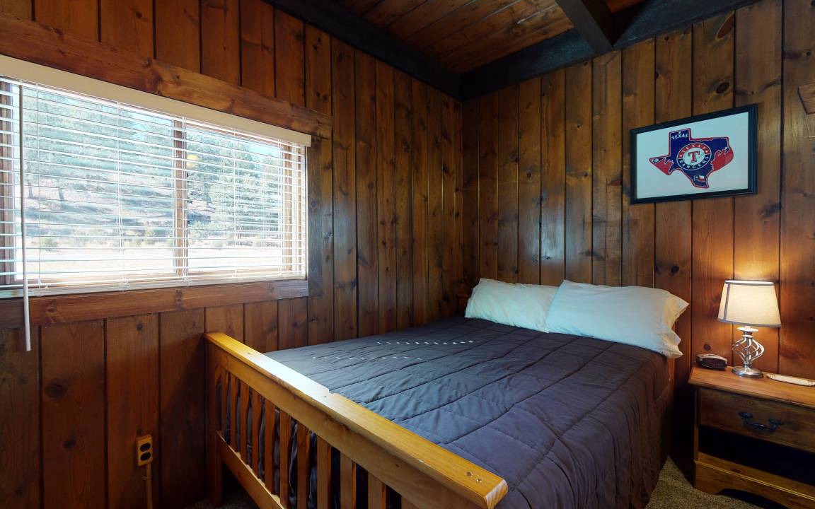 Photo of Bedroom in Ponderosa Pines