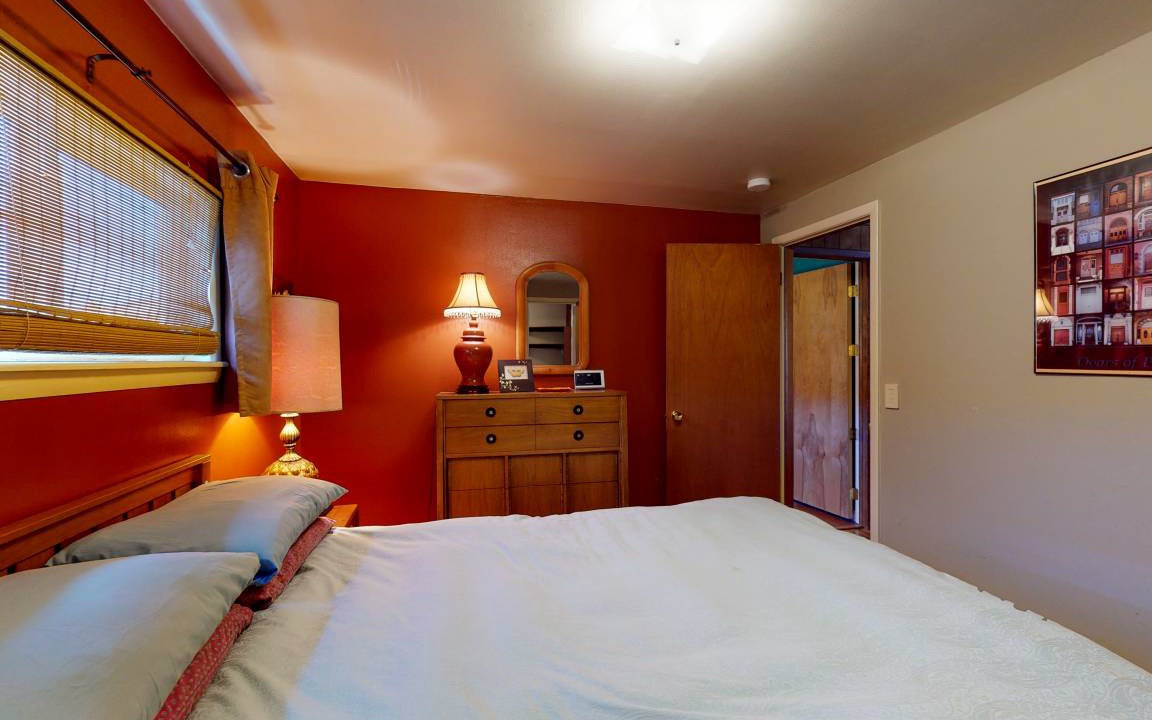 Photo of Bedroom in Ponderosa Pines