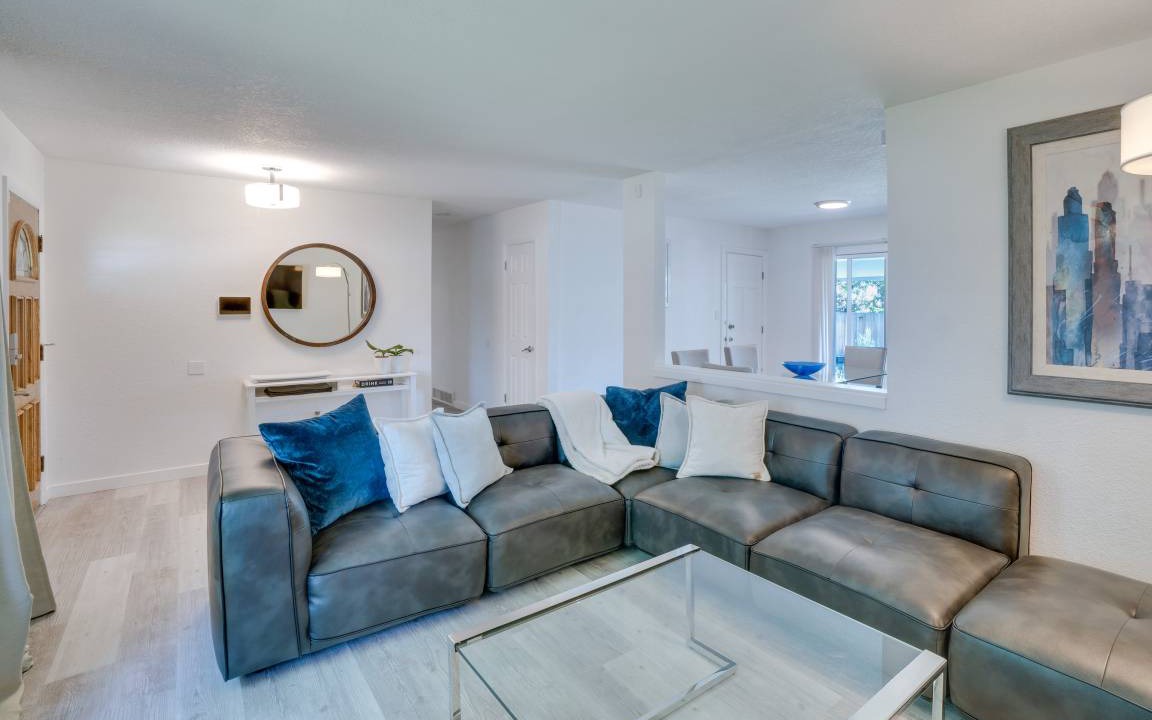 Photo of Livingroom in Castlewood