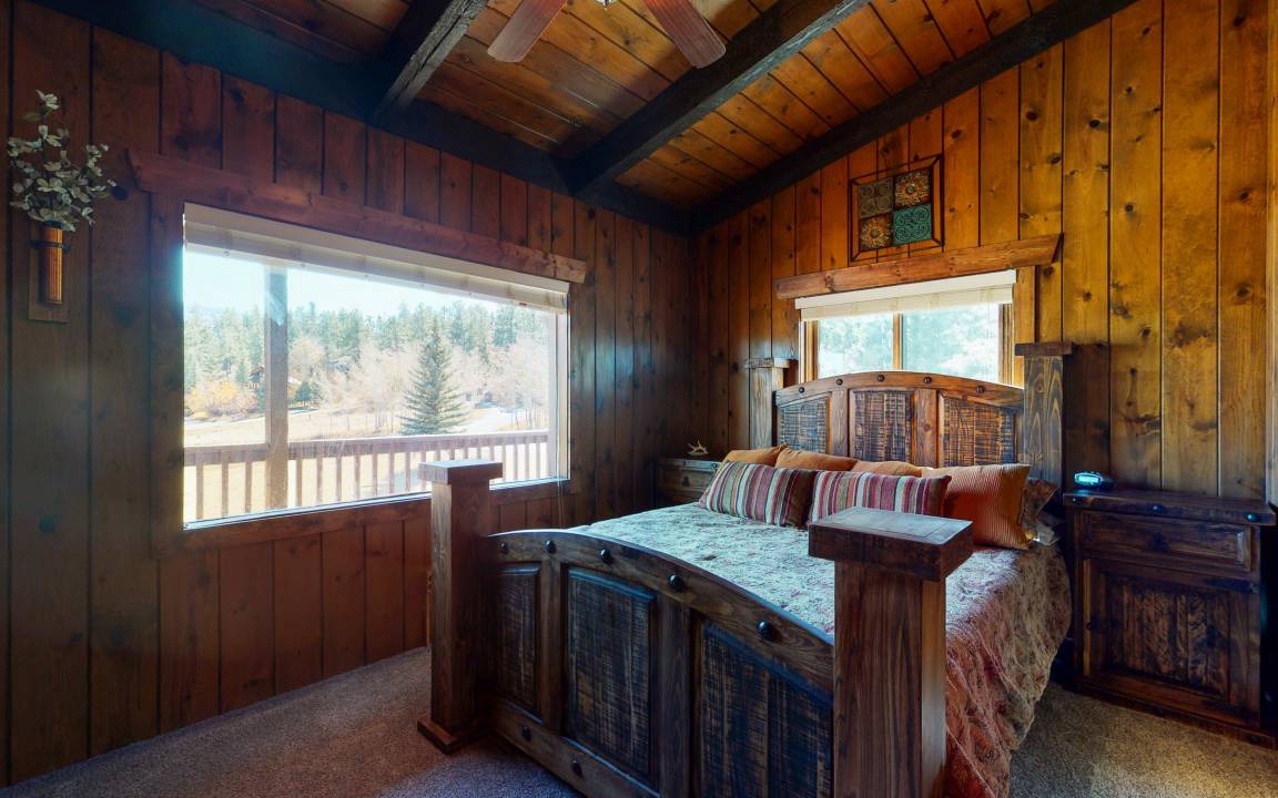 Photo of Bedroom in Ponderosa Pines