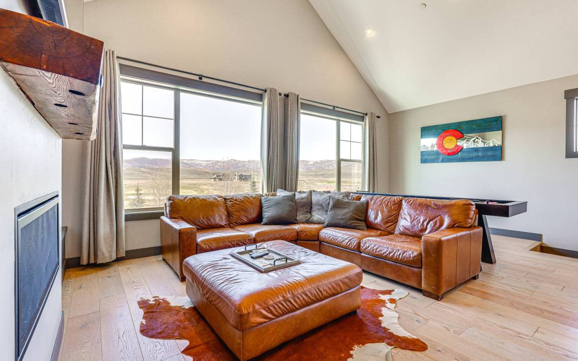 Photo of Livingroom in Grand Elk Ranch