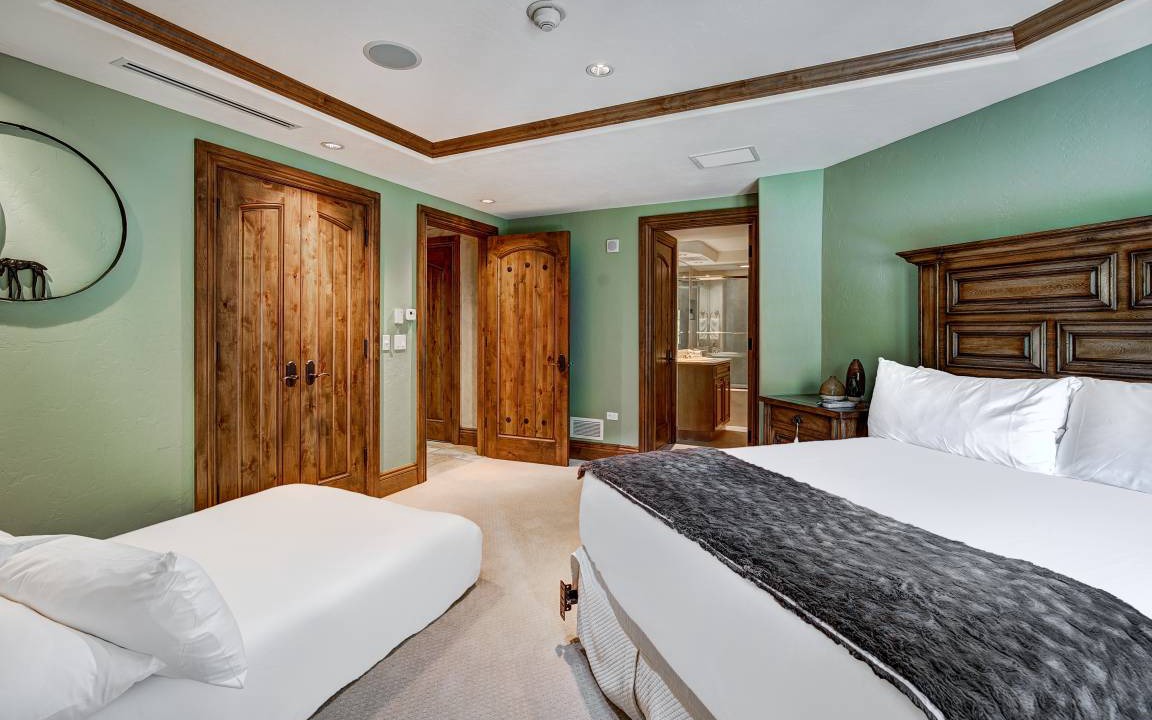 Photo of Bedroom in Golden Peak