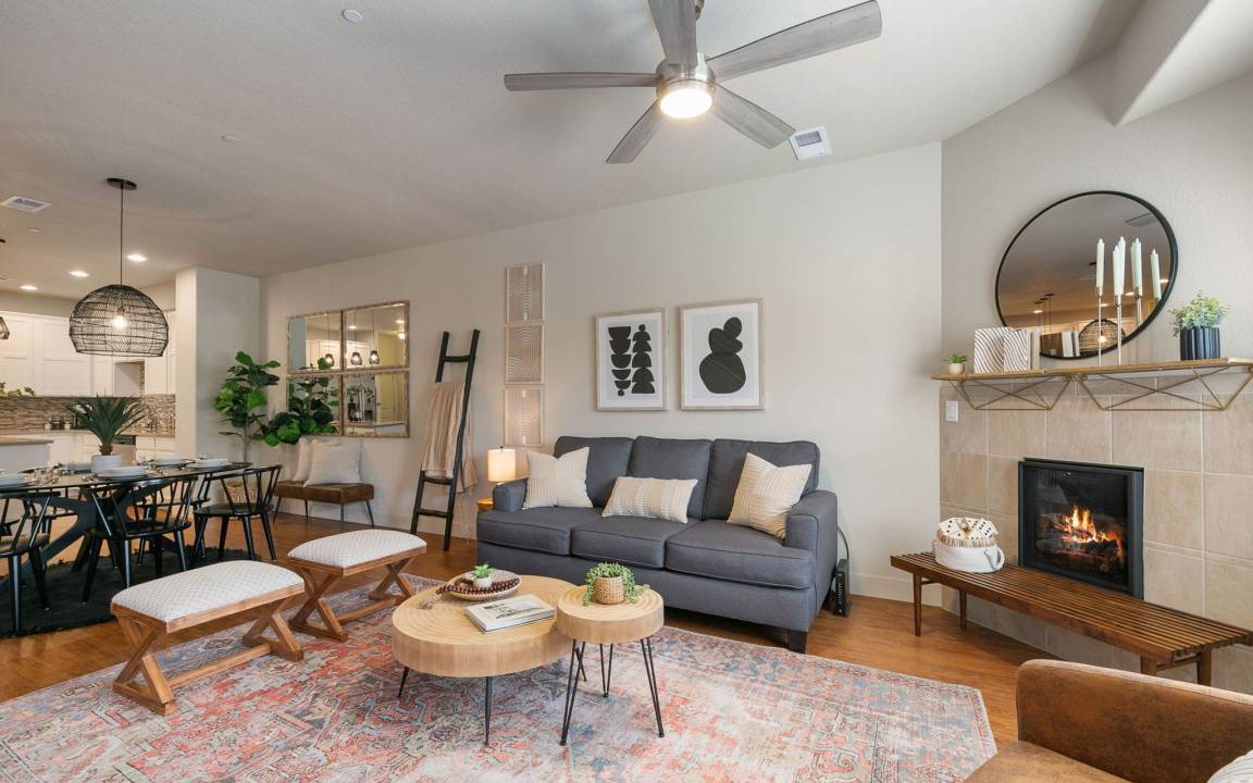 Photo of Livingroom in Old Town North