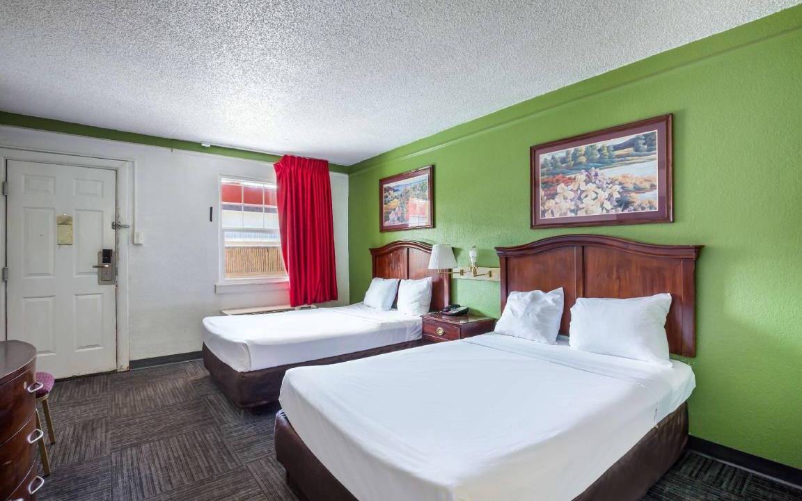 Photo of Bedroom in Dupont