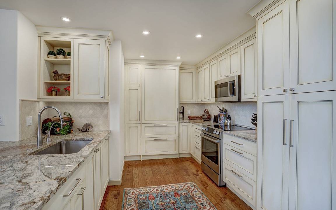 Photo of Kitchen in Edwards