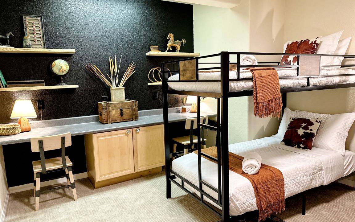 Photo of Bedroom in Applewood West