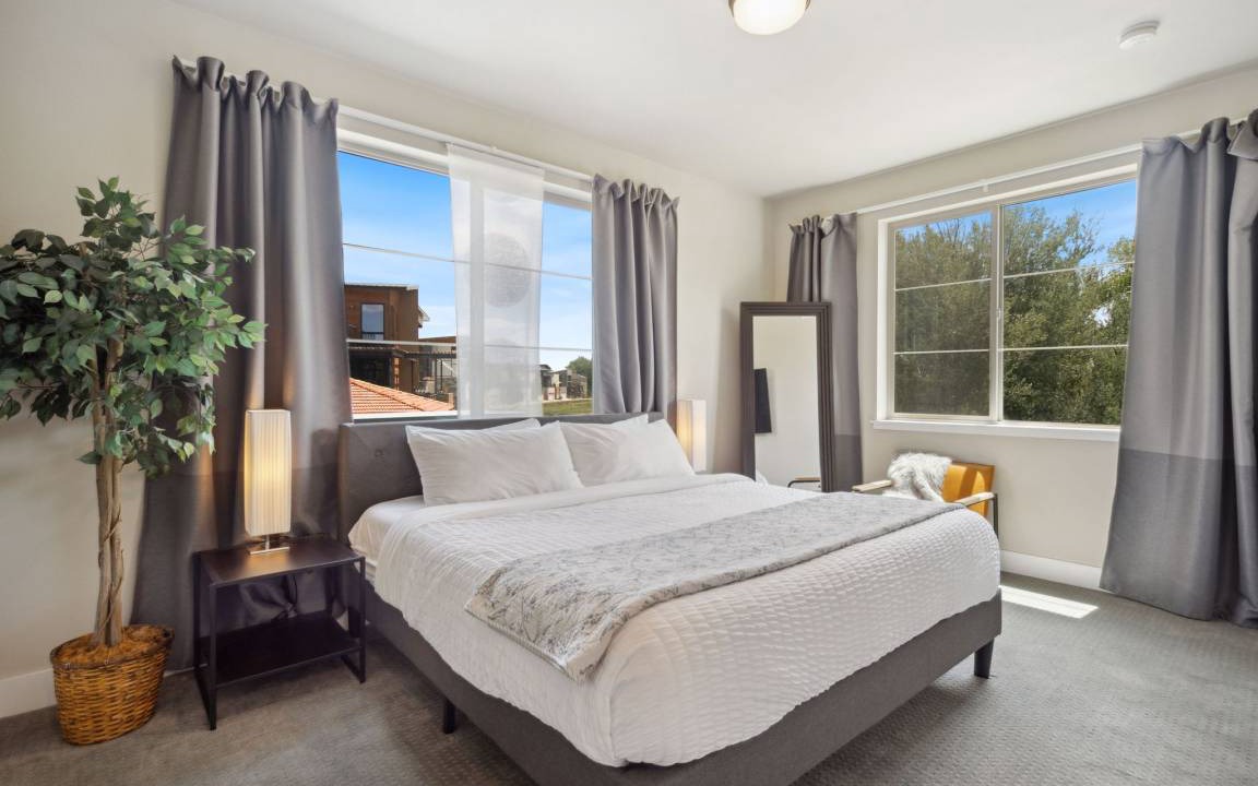 Photo of Bedroom in Old Town North