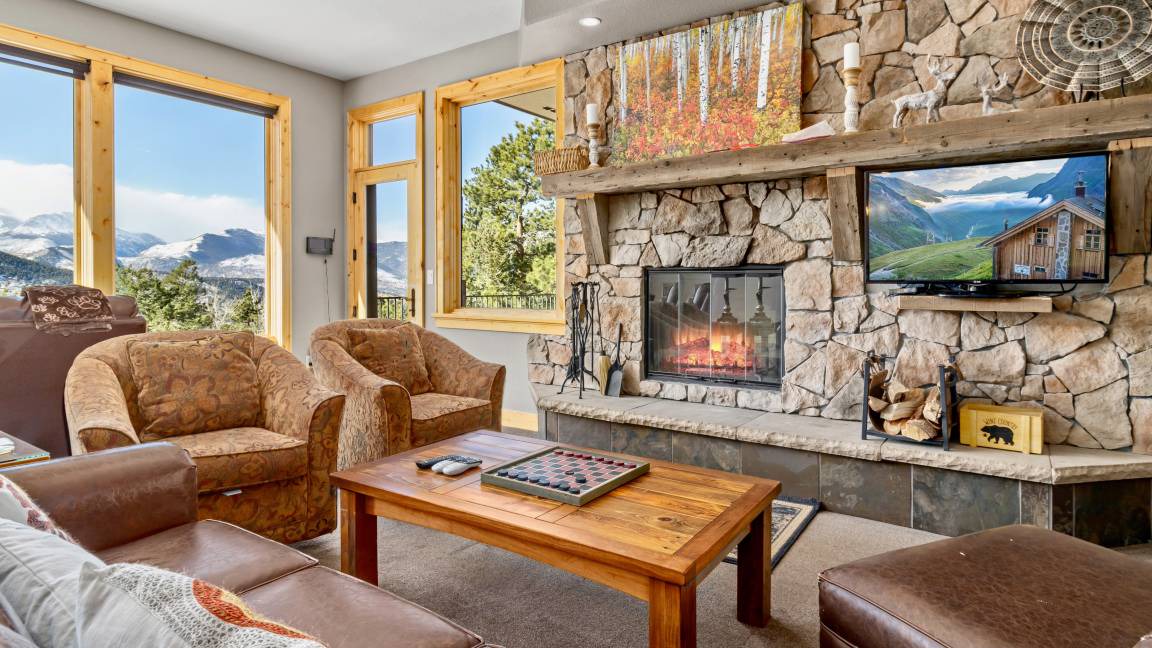Photo of Livingroom in Windcliff Estates