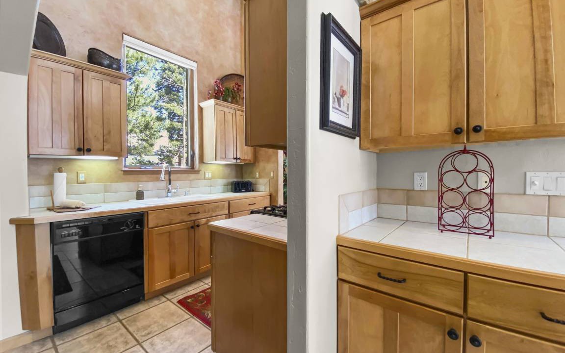 Photo of Kitchen in Warrior's Mark West