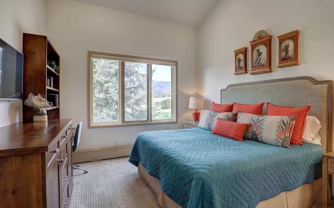 Photo of Bedroom in Edwards