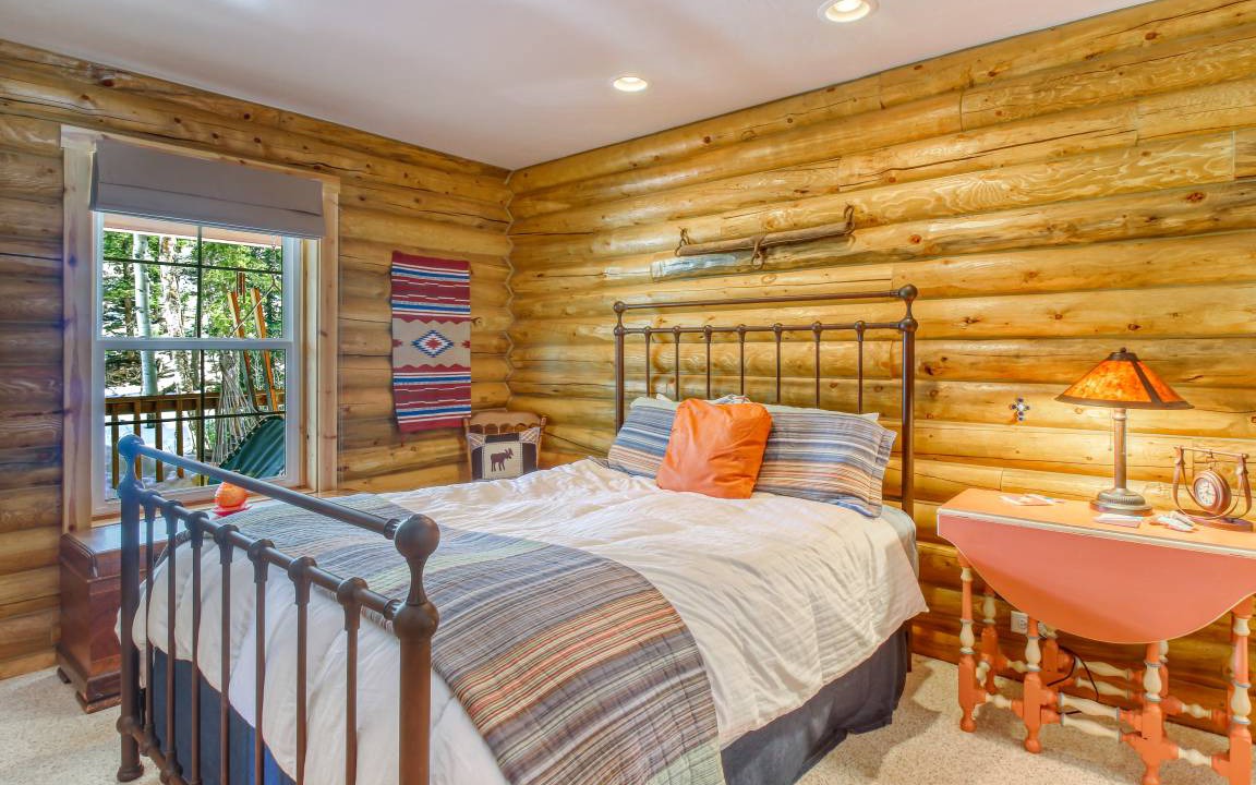 Photo of Bedroom in Columbine Lake