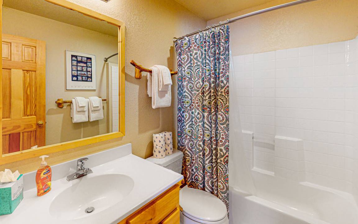 Photo of Bathroom in Sunset Ridge