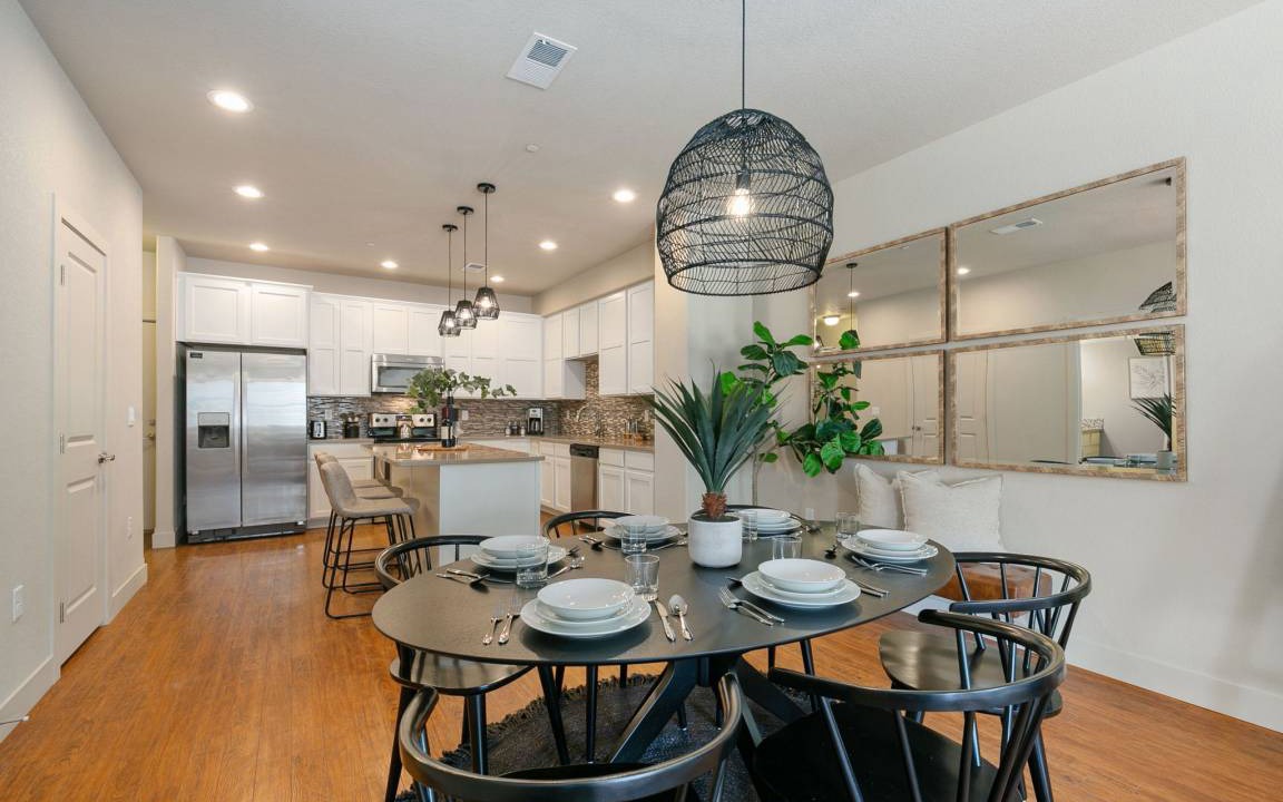 Photo of Livingroom in Old Town North