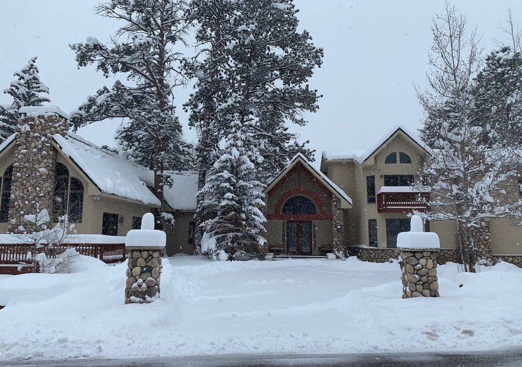 Photo of Buildings in Estes Park