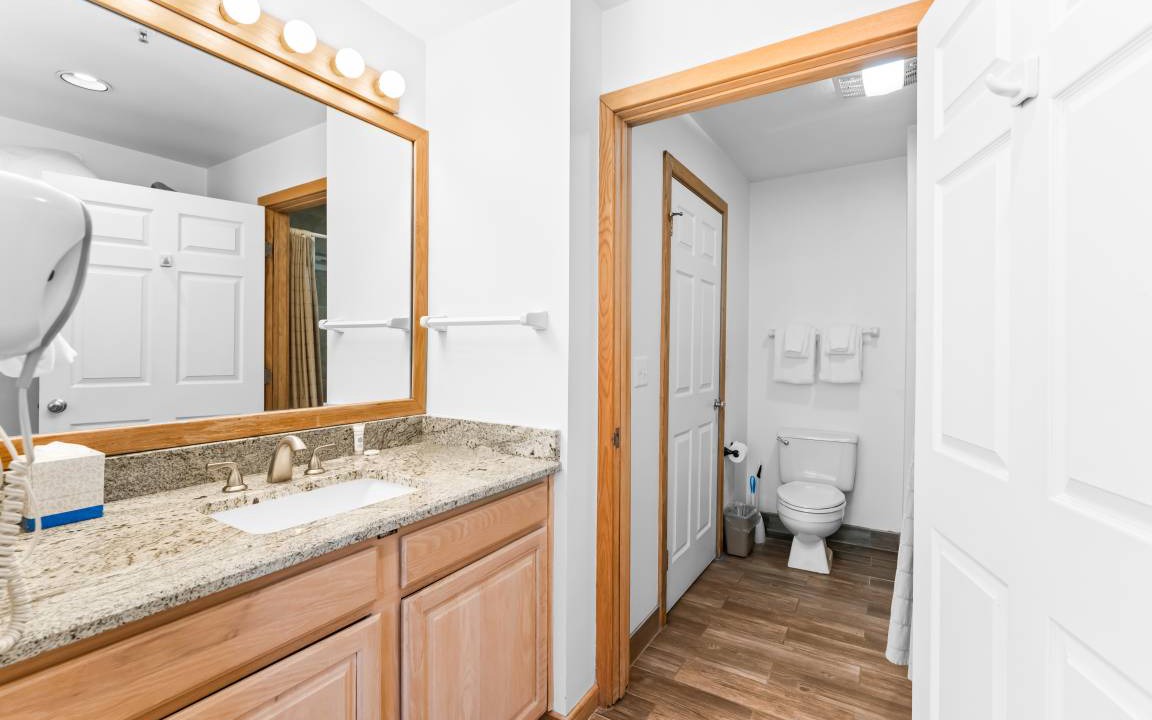 Photo of Bathroom in Lakeside Village
