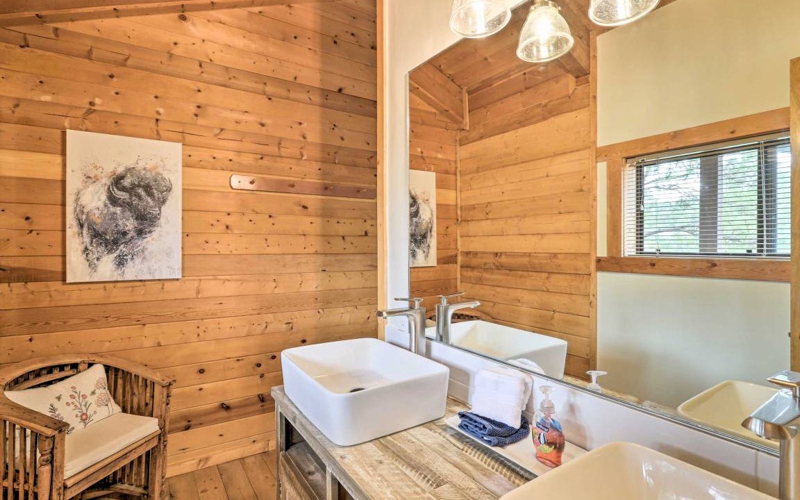 Photo of Bathroom in Twin Creek Village