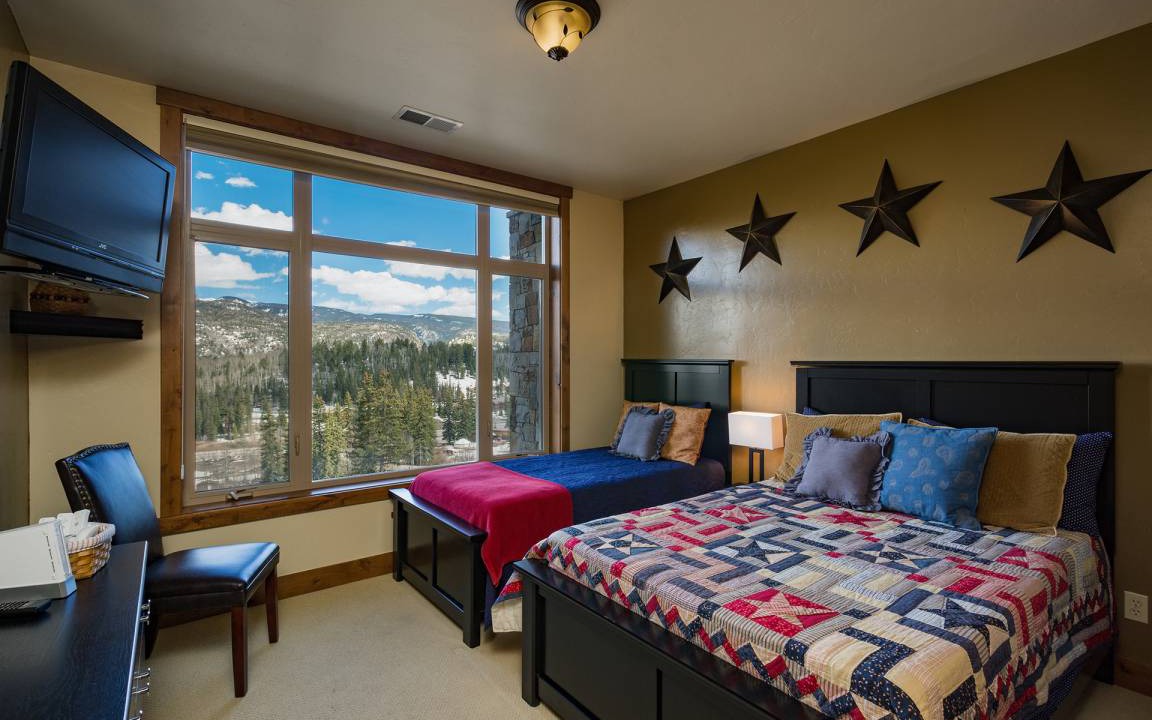 Photo of Bedroom in Purgatory