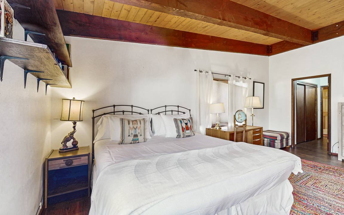 Photo of Bedroom in Mountain Valley