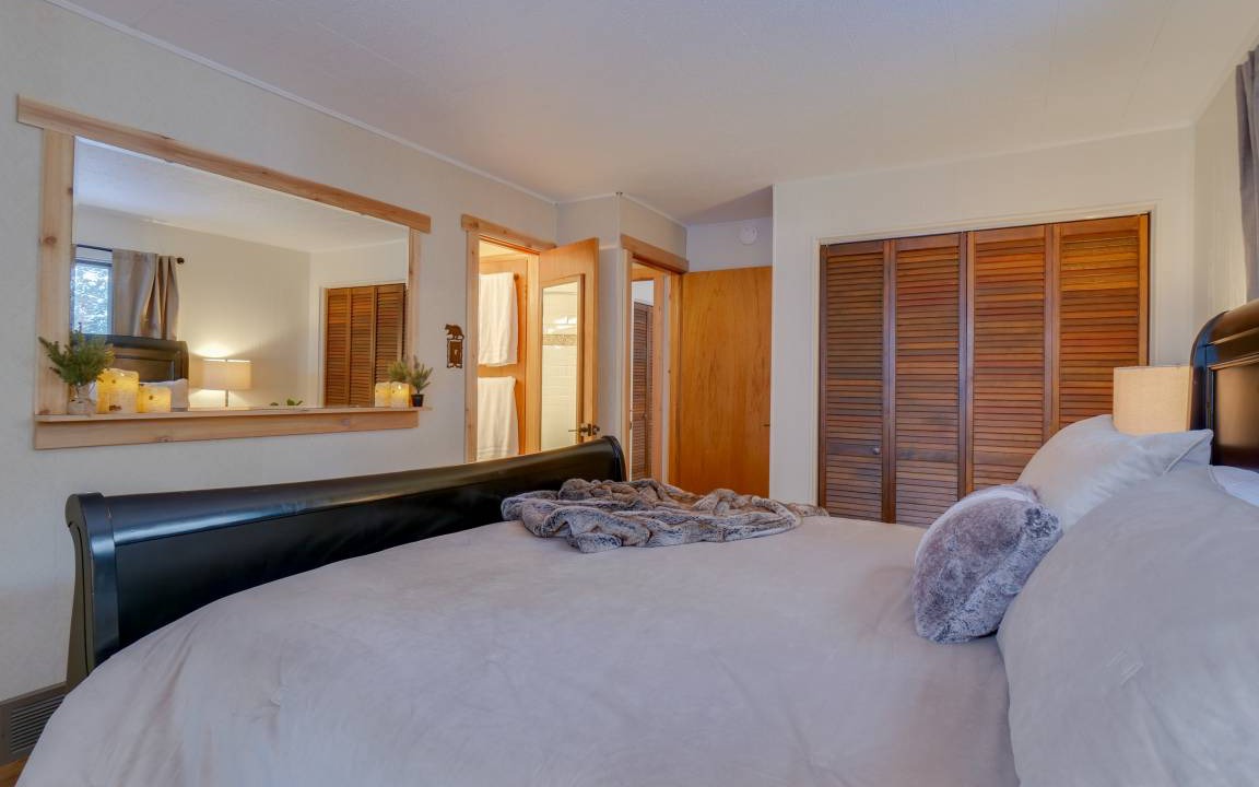 Photo of Bedroom in Dumont