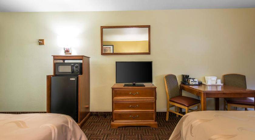 Photo of Bedroom in Central Colorado Springs