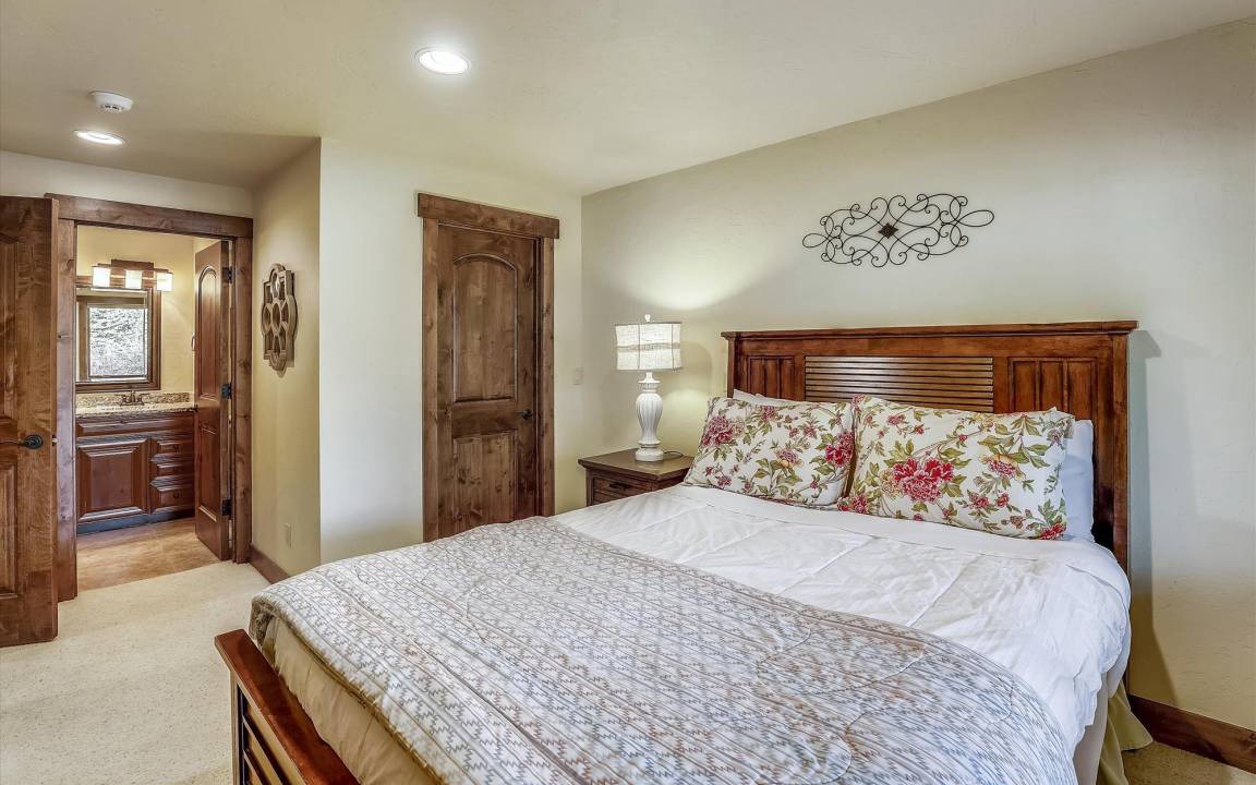 Photo of Bedroom in The Highlands