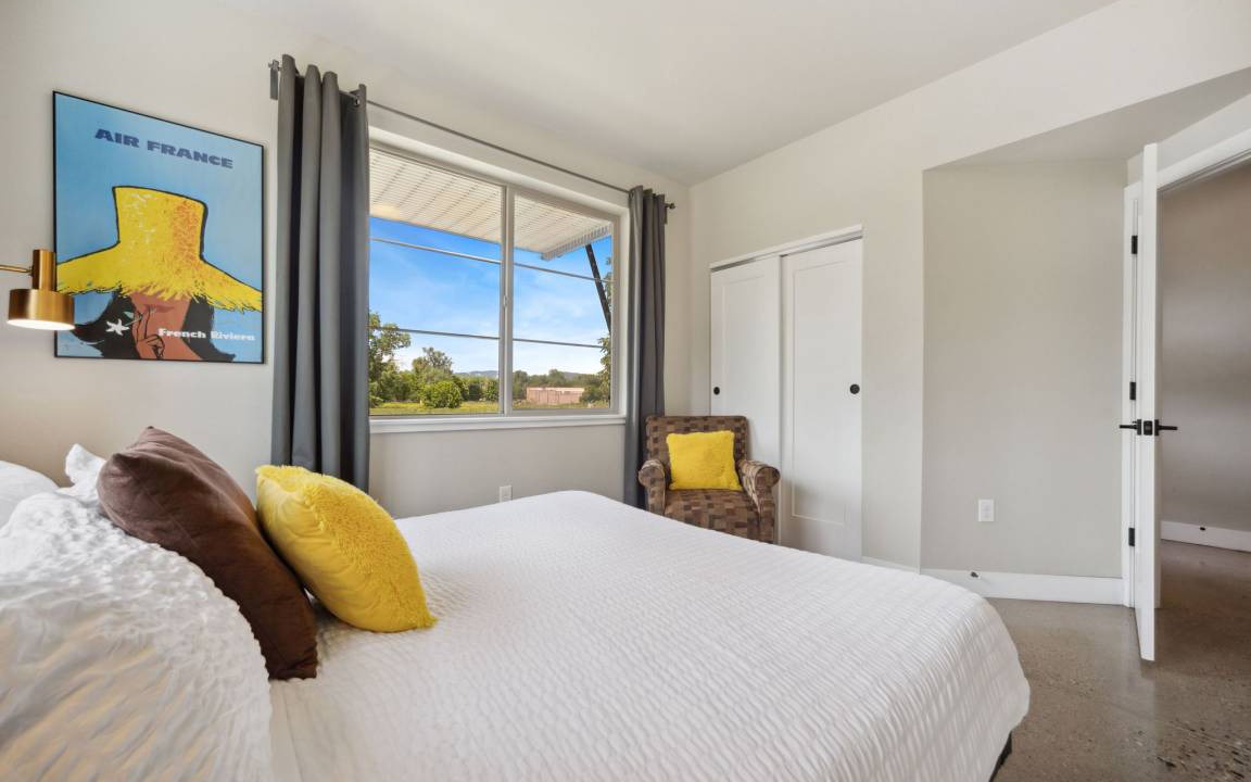 Photo of Bedroom in Old Town North