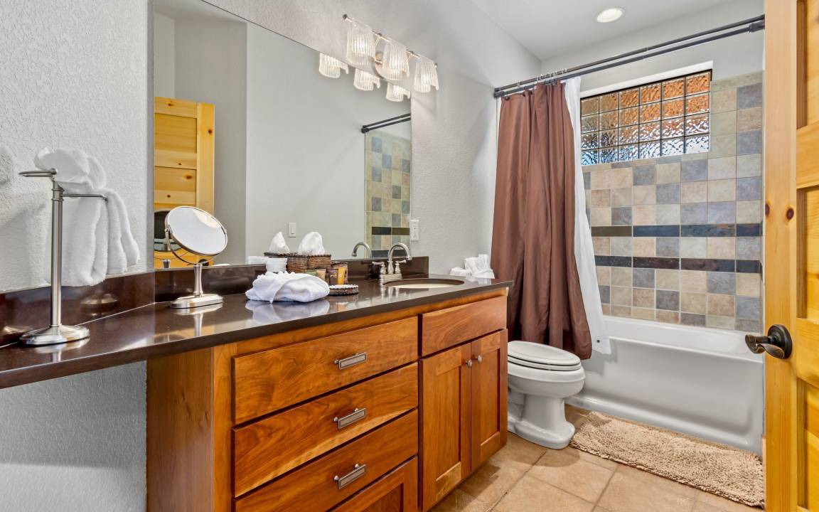 Photo of Bathroom in Windcliff Estates