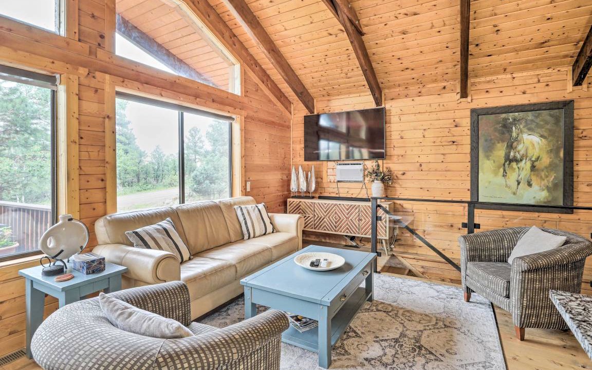 Photo of Livingroom in Twin Creek Village