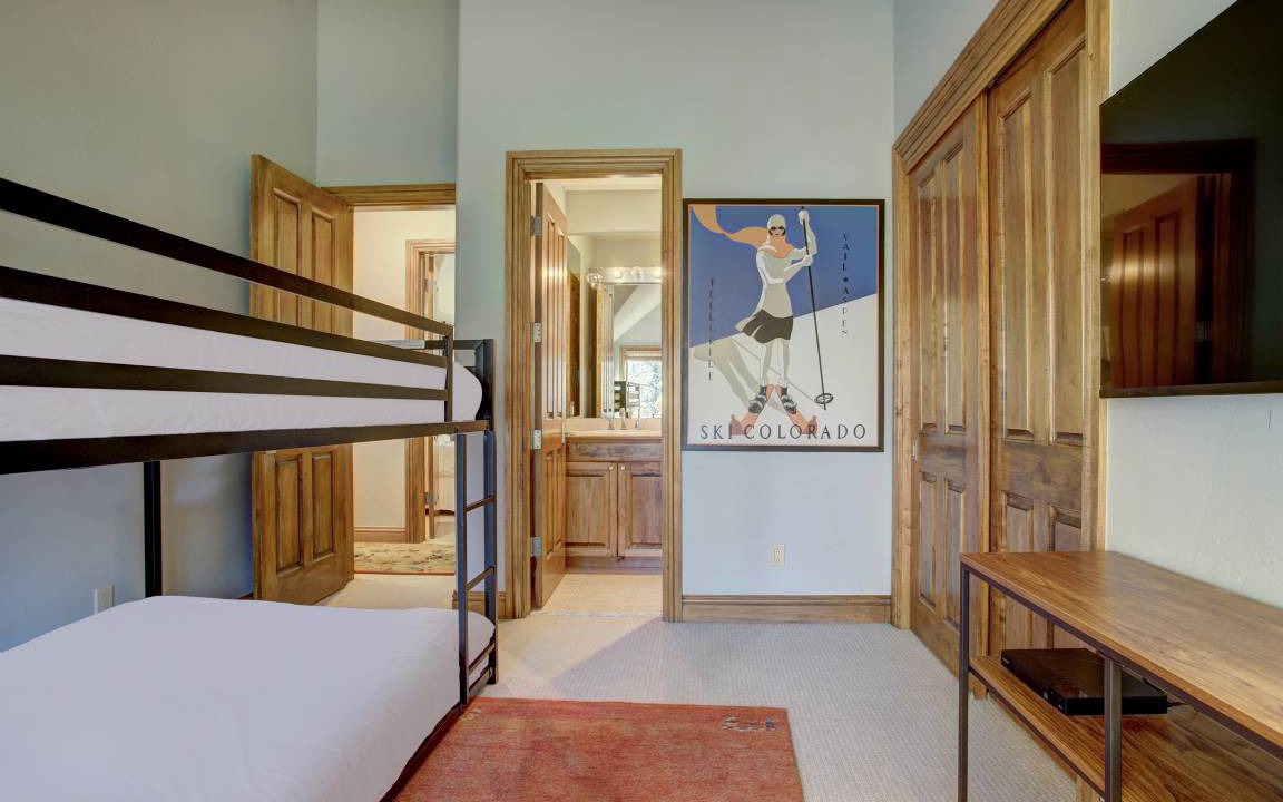 Photo of Bedroom in Edwards