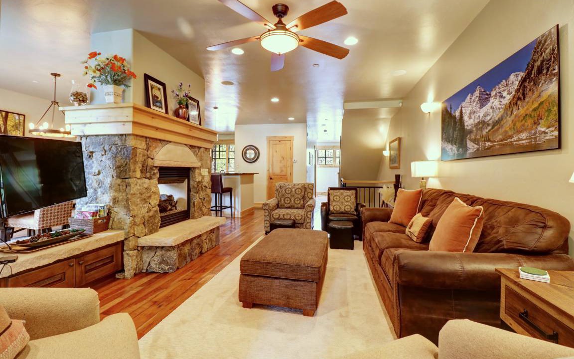 Photo of Livingroom in Copper Mountain Village