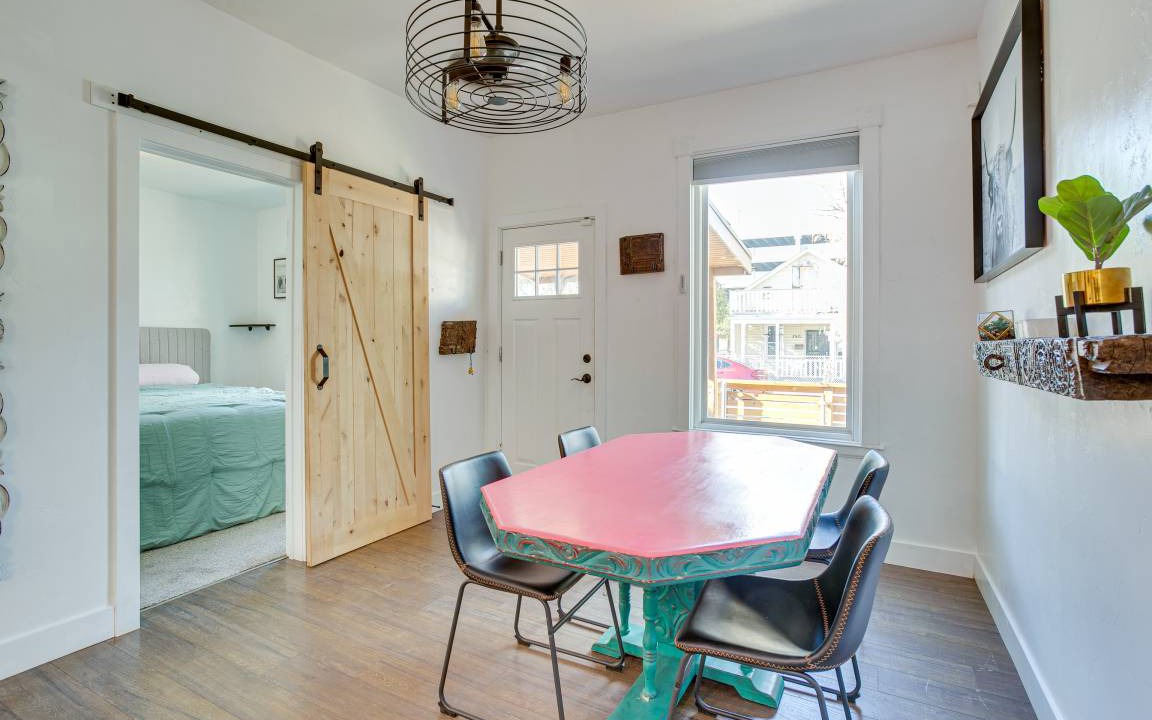 Photo of Livingroom in Cole